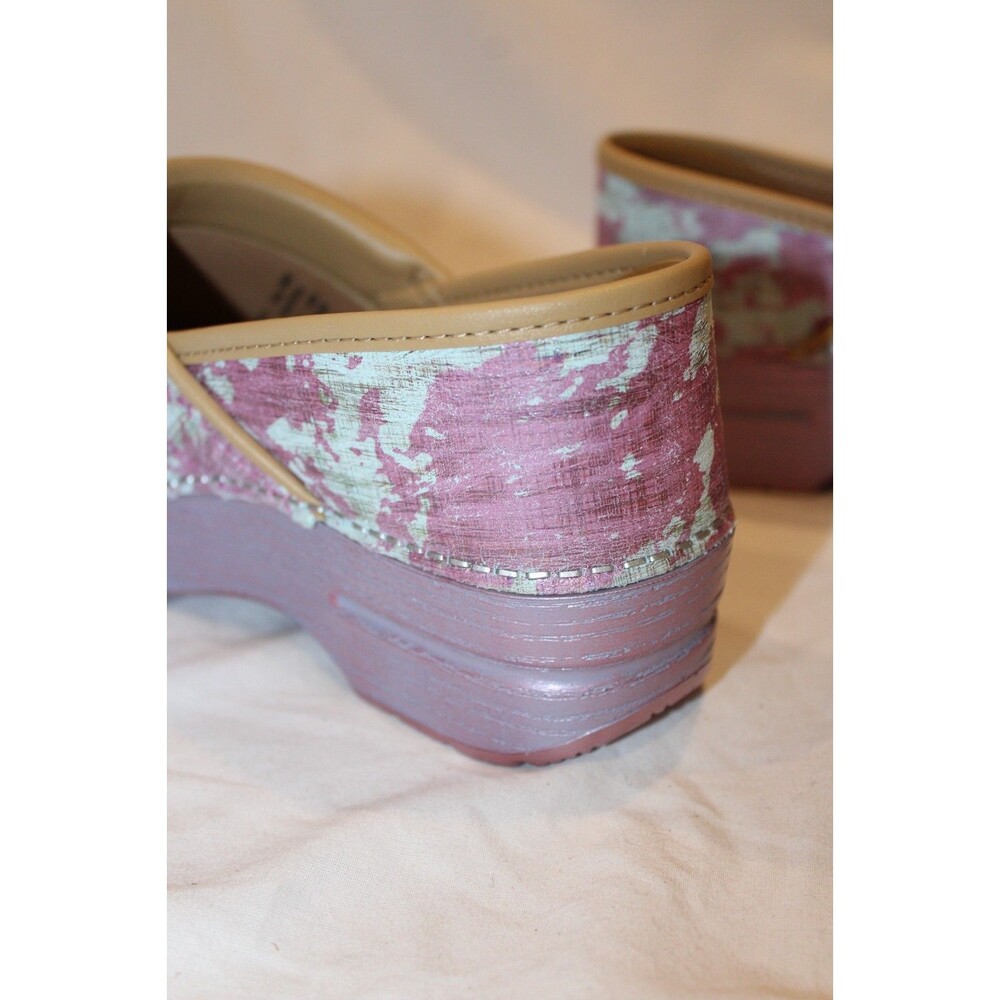 DANSKO WOMEN'S PROFESSIONAL SLIP ON METALLIC CLOGS WIDE NIB PINK - Picture 6 of 8